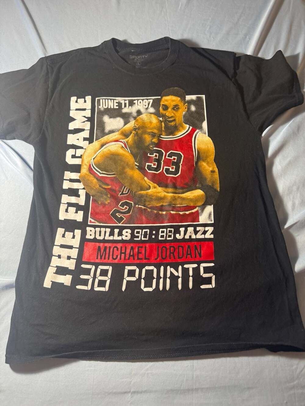 Michael Jordan & Scottie Pippen The Flu Game Chicago Bulls Graphic T-Shirt